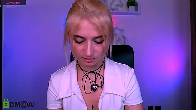Snapshot of melisa_white1 chatting on 15, 7, 2026 melisa white1 online show from 15, 7, 2026