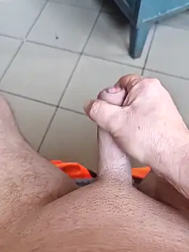 Szeltolo001 online show from 18, 12, 2025