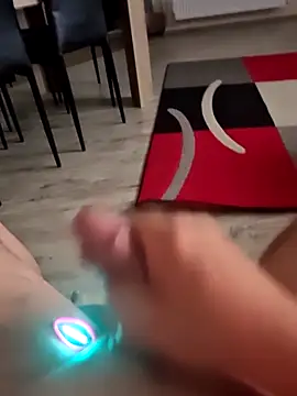 Szeltolo001 online show from 30, 3, 2026