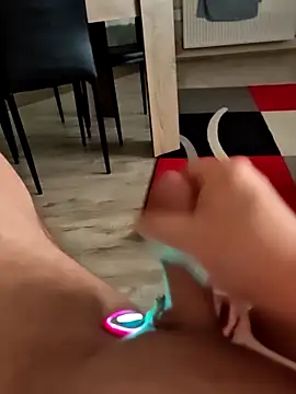 Szeltolo001 online show from 15, 2, 2026