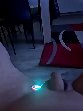 Szeltolo001 online show from 13, 2, 2026