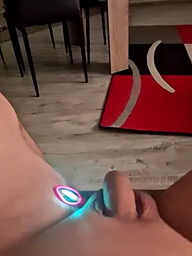 Szeltolo001 online show from 11, 1, 2026