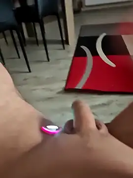 Szeltolo001 online show from 8, 3, 2026