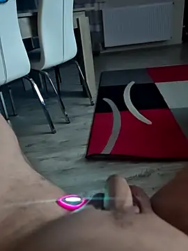 Szeltolo001 online show from 18, 4, 2026