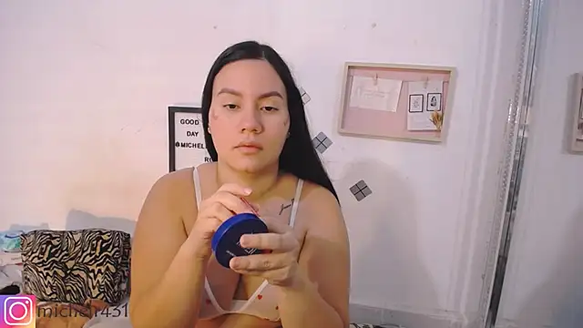 Mia  reys online show from 27, 9, 2025