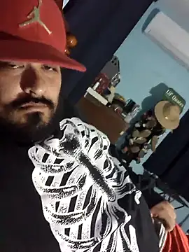 Snapshot of GILBERTHOR92 chatting on 18, 12, 2025 GILBERTHOR92 online show from 18, 12, 2025