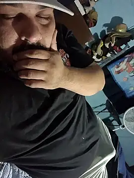 Snapshot of GILBERTHOR92 chatting on 2, 12, 2025 GILBERTHOR92 online show from 2, 12, 2025