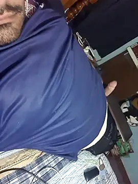 Snapshot of GILBERTHOR92 chatting on 4, 2, 2026 GILBERTHOR92 online show from 4, 2, 2026