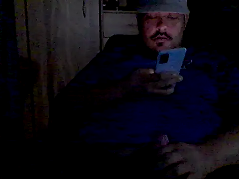 Snapshot of GILBERTHOR92 chatting on 3, 11, 2025 GILBERTHOR92 online show from 3, 11, 2025