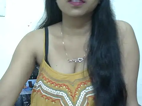 momo lov online show from 9, 10, 2025