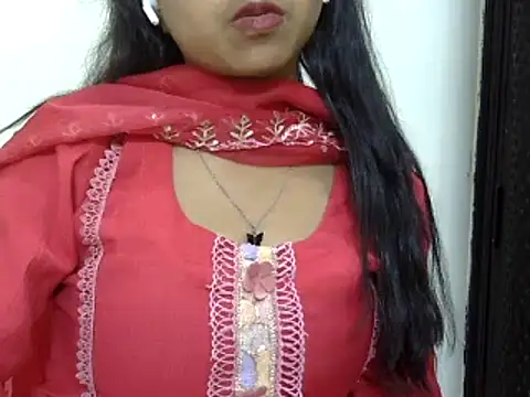 momo lov online show from 10, 3, 2025