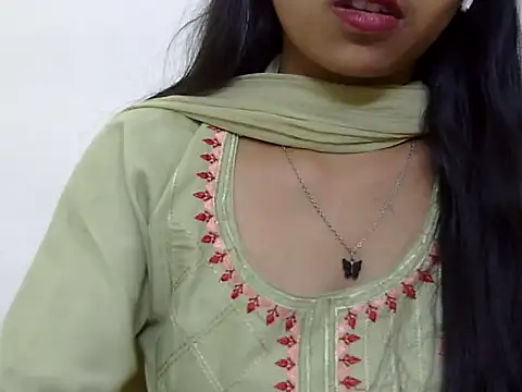 momo lov online show from 18, 3, 2025