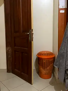 sweet18creamybigpussy online show from 15, 10, 2025