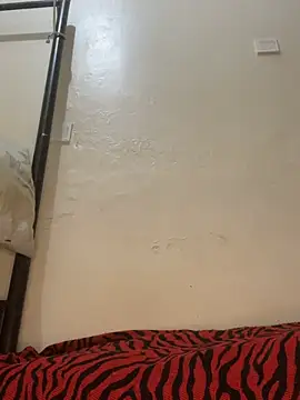 sweet18creamybigpussy online show from 10, 3, 2026