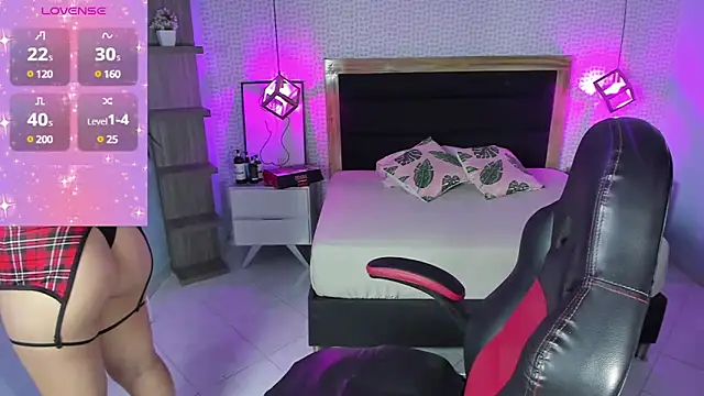 delilaquinn online show from 13, 2, 2025