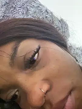 CahitlinBell online show from 5, 12, 2025