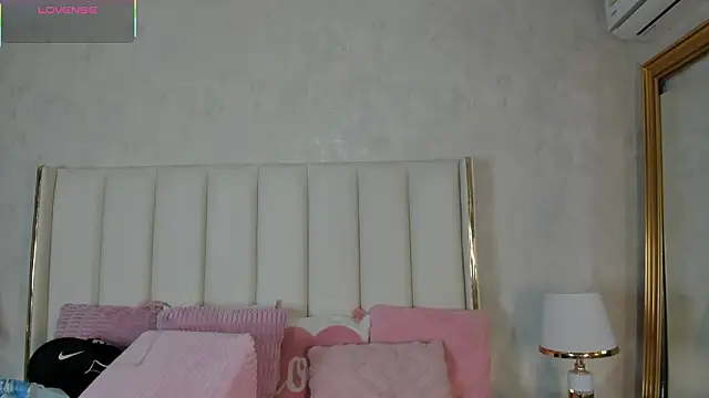 CahitlinBell online show from 7, 2, 2026