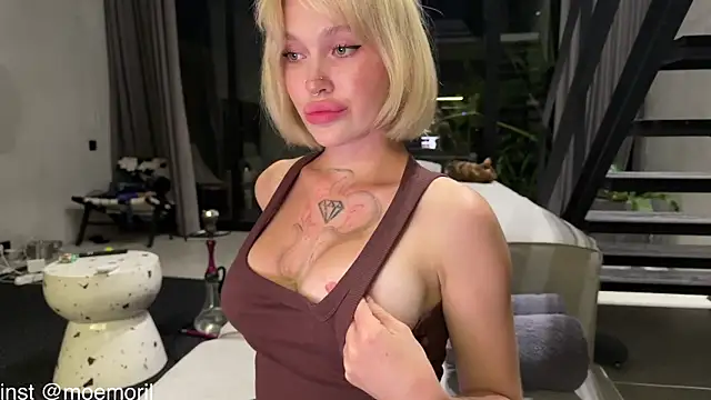 Golden Aline online show from 21, 3, 2026