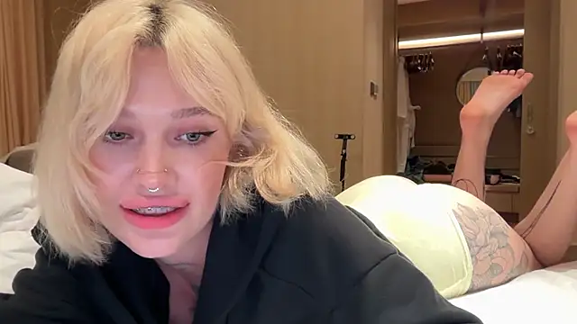 Golden Aline online show from 10, 4, 2026