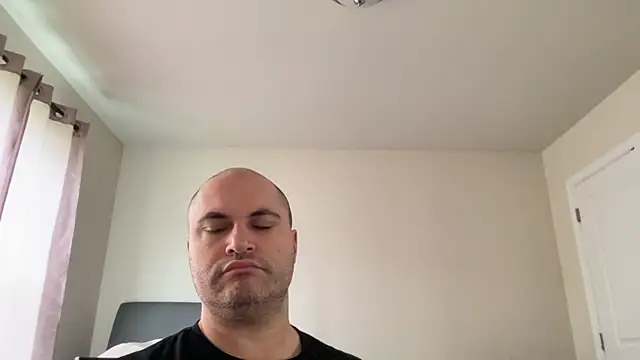 SluggishChase99 online show from 27, 5, 2026