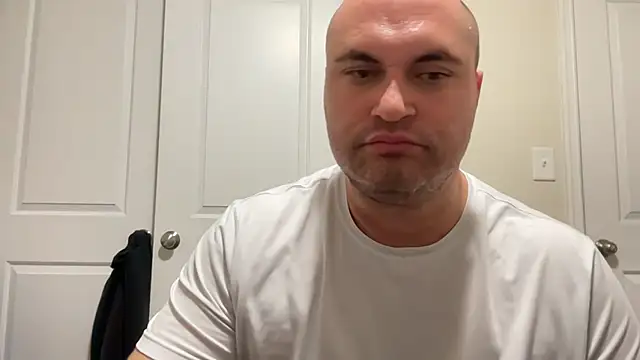 SluggishChase99 online show from 15, 4, 2026