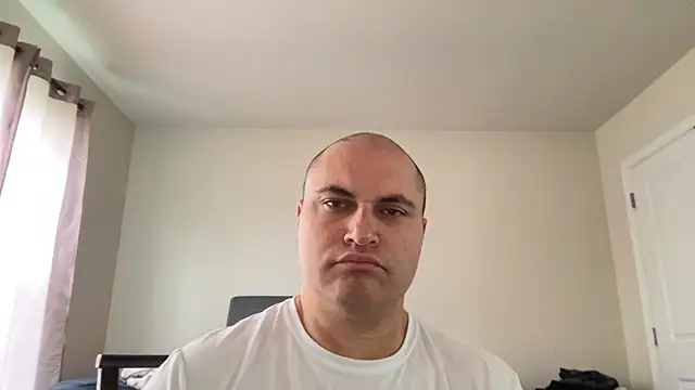 SluggishChase99 online show from 8, 5, 2026