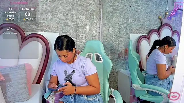 EmmaCrush online show from 14, 4, 2026