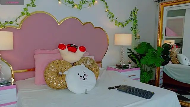 EmmaCrush online show from 12, 11, 2025