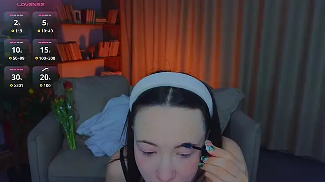 Hayle Hill online show from 8, 3, 2026