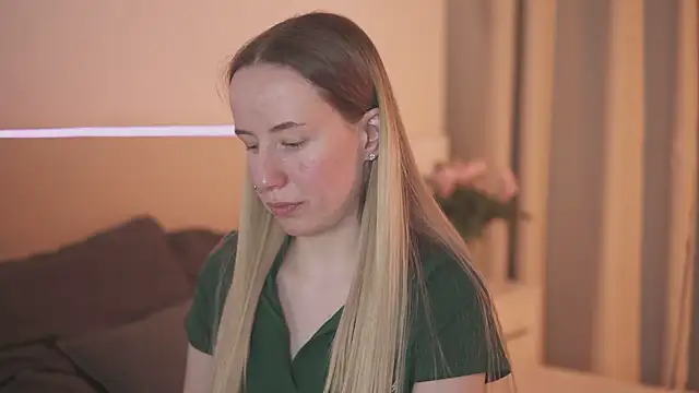 Cassie Kelman online show from 4, 3, 2025