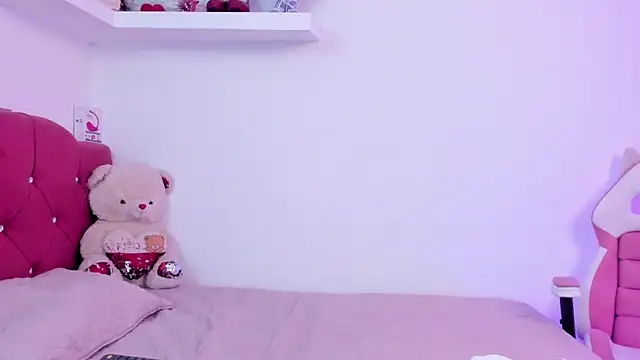 LucianaTomson online show from 15, 2, 2025