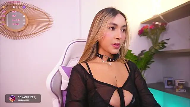 Snapshot of ashley2004_x chatting on 12, 10, 2025 ashley2004 x online show from 12, 10, 2025