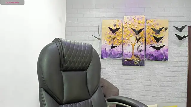  alaiasmile  online show from 31, 10, 2025