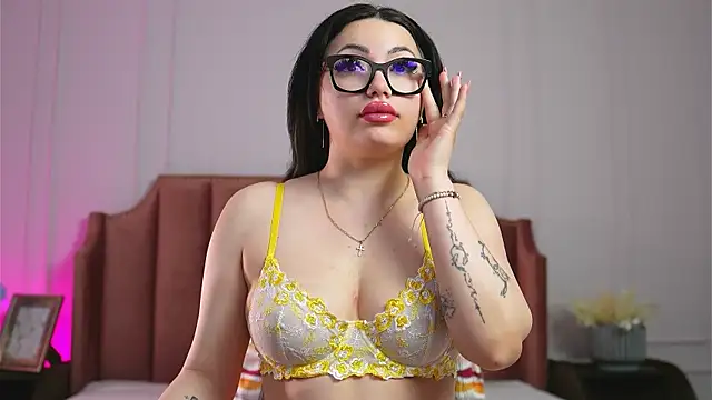 LisaRaee online show from 2, 6, 2026