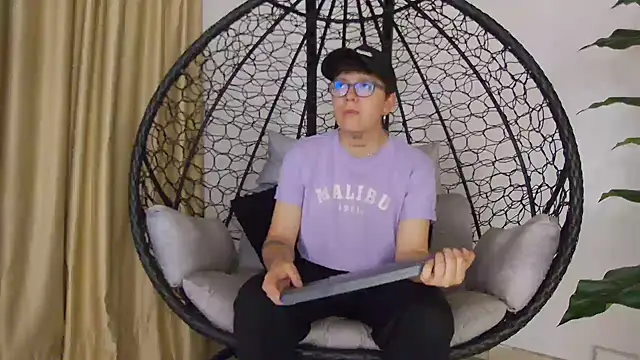 alex noa online show from 11, 11, 2025