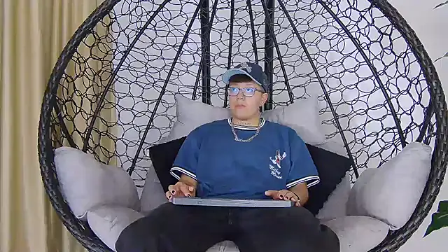 alex noa online show from 18, 11, 2025