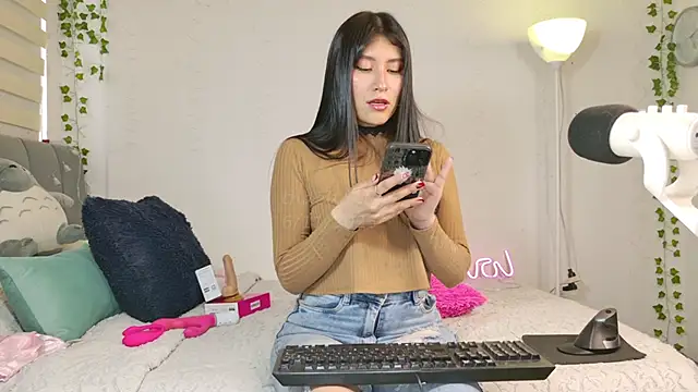 Snapshot of _thaeltaylor chatting on 1, 12, 2025 thaeltaylor online show from 1, 12, 2025