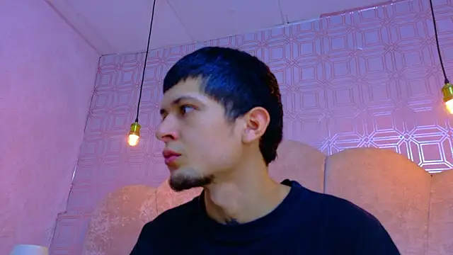 kendalltaylorr online show from 19, 3, 2026