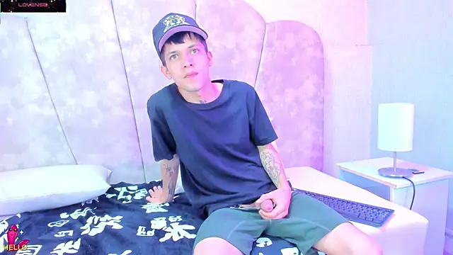 kendalltaylorr online show from 12, 3, 2025