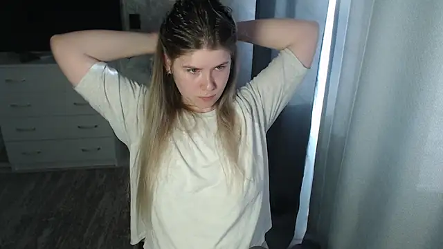 Snapshot of MelissaXKinky chatting on 18, 3, 2025 MelissaXKinky online show from 18, 3, 2025