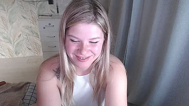 Snapshot of MelissaXKinky chatting on 19, 10, 2025 MelissaXKinky online show from 19, 10, 2025