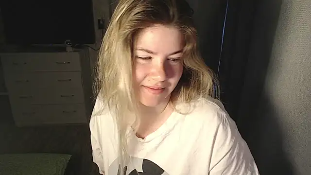 Snapshot of MelissaXKinky chatting on 13, 3, 2025 MelissaXKinky online show from 13, 3, 2025