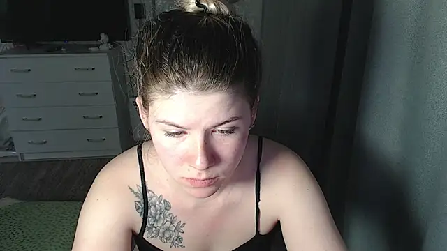 Snapshot of MelissaXKinky chatting on 22, 3, 2025 MelissaXKinky online show from 22, 3, 2025