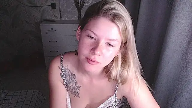 Snapshot of MelissaXKinky chatting on 20, 10, 2025 MelissaXKinky online show from 20, 10, 2025