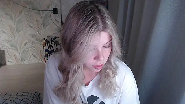 Snapshot of MelissaXKinky chatting on 28, 9, 2025 MelissaXKinky online show from 28, 9, 2025