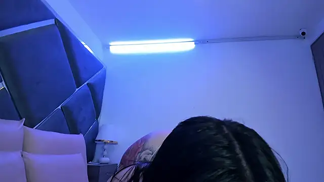 Charlotte Myers online show from 11, 10, 2025