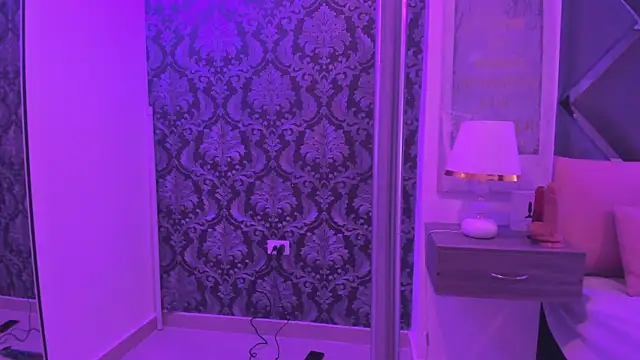 Charlotte Myers online show from 26, 9, 2025