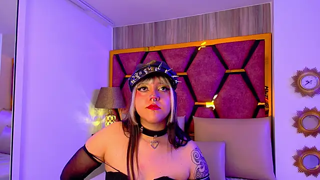 Charlotte Myers online show from 5, 2, 2026