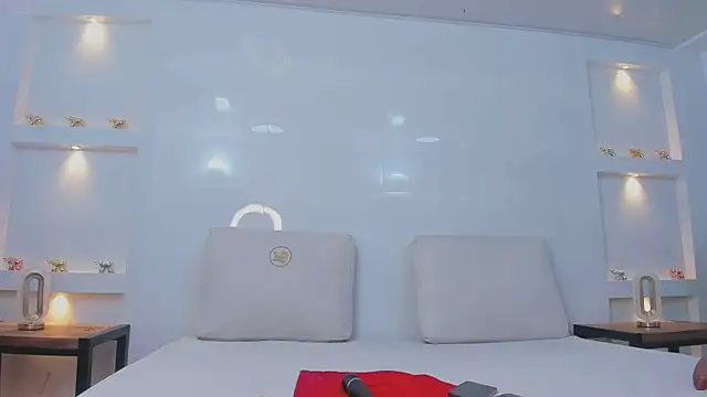 Dalia-Prada online show from 8, 4, 2026