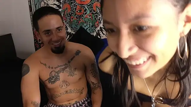 Snapshot of tony_and_sophia chatting on 26, 5, 2026 tony and sophia online show from 26, 5, 2026
